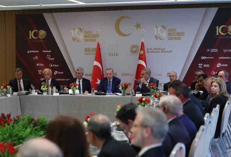 New York (İha) - Cumhurbaşkanı Recep Tayyip Erdoğan, ABD’nin New York kentindeki temasları kapsamında iş adamlarıyla bir