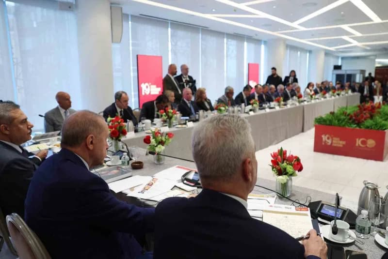 New York (İha) - Cumhurbaşkanı Recep Tayyip Erdoğan, ABD’nin New York kentindeki temasları kapsamında iş adamlarıyla bir