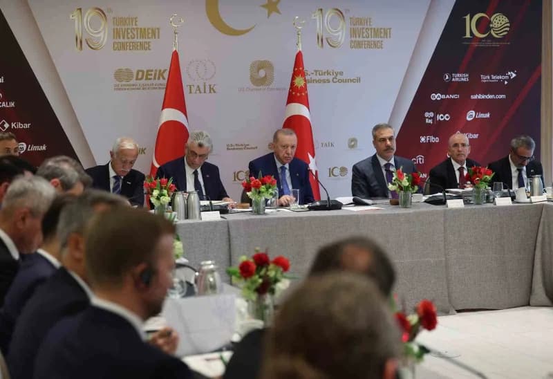 New York (İha) - Cumhurbaşkanı Recep Tayyip Erdoğan, ABD’nin New York kentindeki temasları kapsamında iş adamlarıyla bir