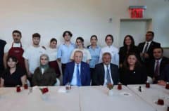 Cumhurbaşkanı Erdoğan New York'ta Taşkın adlı Türk pastanesini ziyaret ederken