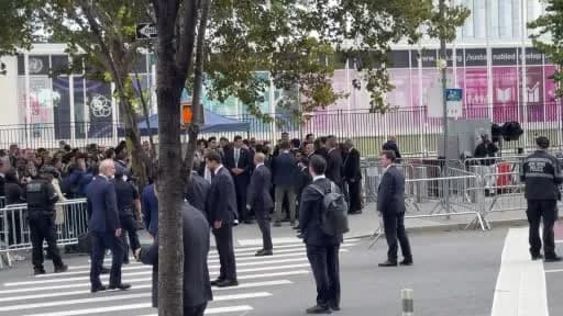 Cumhurbaşkanı Erdoğan New York'ta Taşkın adlı Türk pastanesini ziyaret ederken