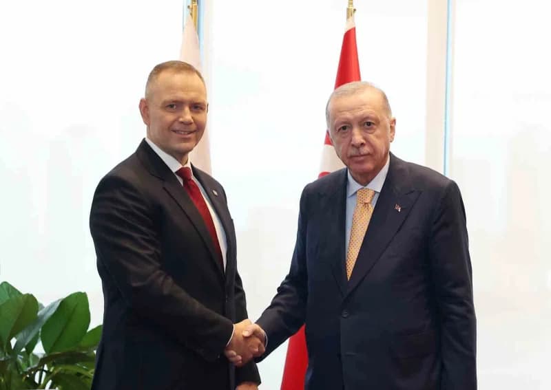 Cumhurbaşkanı Erdoğan, Polonya Cumhurbaşkanı Nawrocki ile görüştü