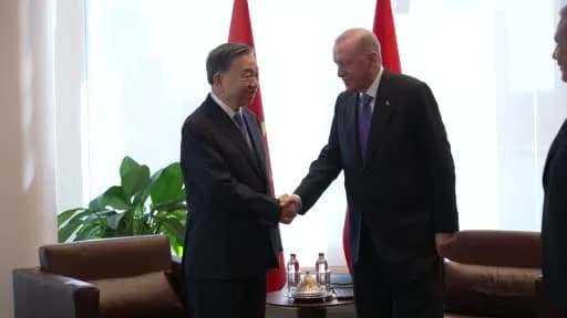 Cumhurbaşkanı Recep Tayyip Erdoğan ve Vietnam Devlet Başkanı To Lam New York'ta Türkevi'nde görüşme yaparken