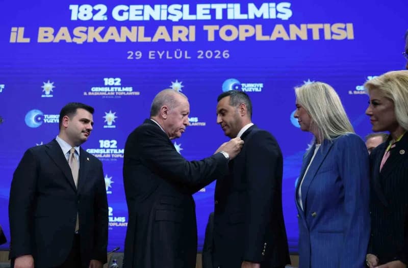 Cumhurbaşkanı Erdoğan, AK Parti Kongre Merkezi'nde gerçekleştirilen Genişletilmiş İl Başkanları Toplantısı'na katıldı.