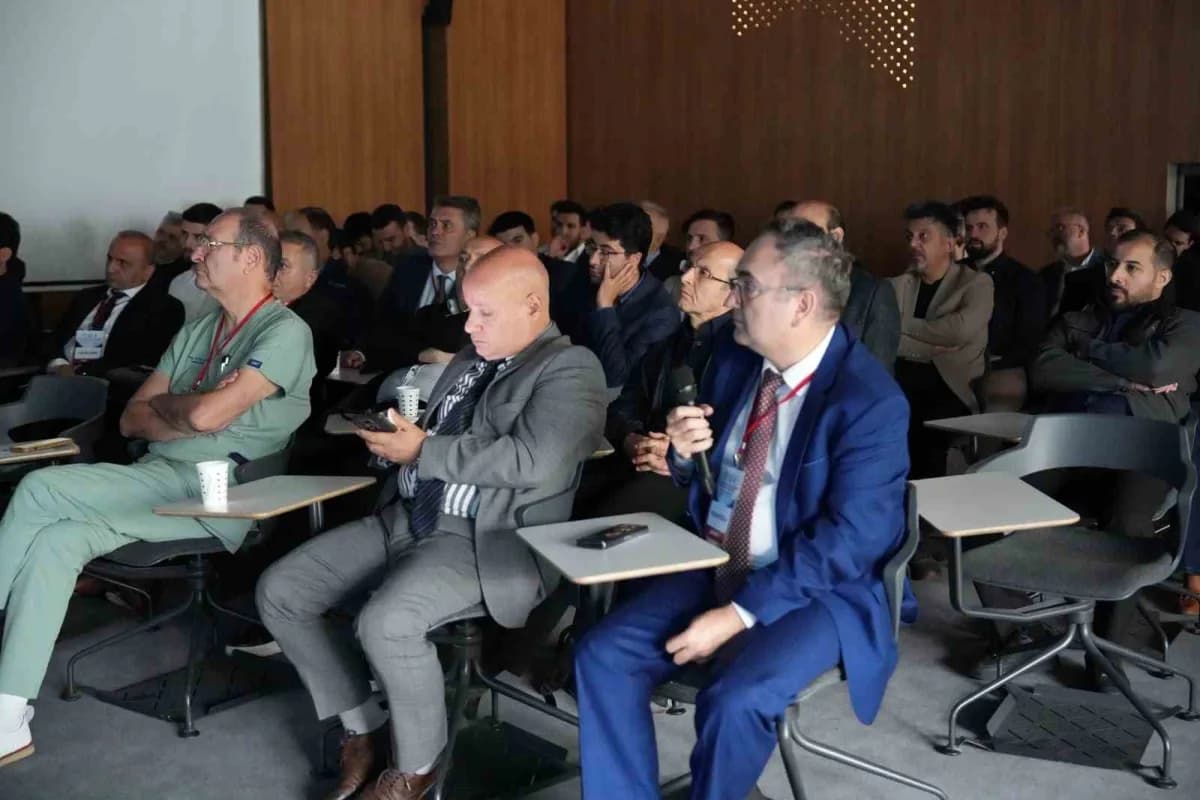 Liv Hospital Vadistanbul'Da, Türk Üroloji Derneği, Türk Üroloji Akademisi ve Endoüroloji Derneği ile birlikte gerçekleşt