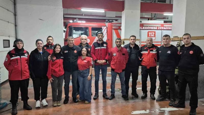 İtfaiye Haftası kutlamaları bütün hızıyla devam ediyor. Bu çerçevede türkiye genelinde yaşanan bütün felaketlerde omuz o