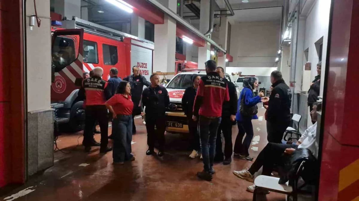İtfaiye Haftası kutlamaları bütün hızıyla devam ediyor. Bu çerçevede türkiye genelinde yaşanan bütün felaketlerde omuz o