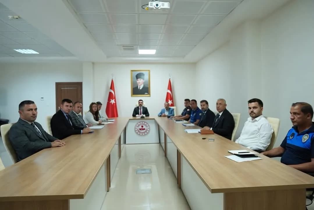 Darende’de çocuk koruma, kadına yönelik şiddet ve bağımlılıkla mücadele toplantısından bir kare