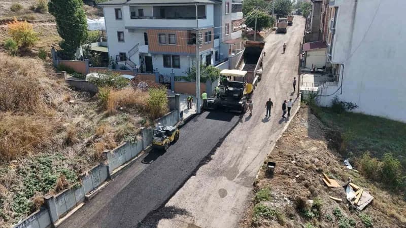Darıca’da kış mevsimi öncesi ulaşımın daha güvenli ve konforlu hale getirilmesi amacıyla ihtiyaç duyulan cadde ve sokakl