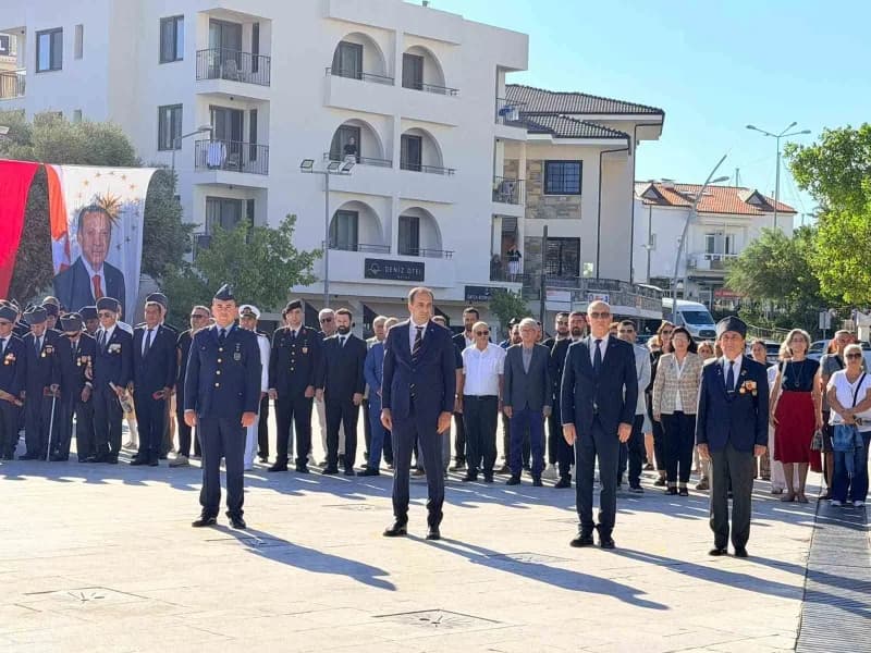 Muğla’nın Datça ilçesinde 19 Eylül Gaziler Günü dolayısıyla düzenlenen törende, şehitler rahmet ve minnetle anılırken ga