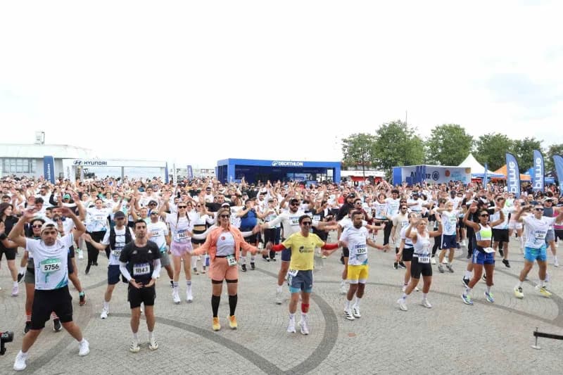 Decathlon’un üçüncü kez isim sponsorluğunu üstlendiği Decathlon Büyükada Yarı Maratonu, 5k, 10k ve 21k (Yarı maraton) ol