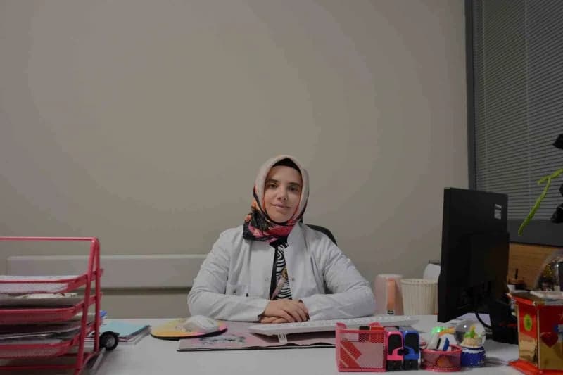 Nöroloji uzmanı Birsen Beyazıt demans hastalığı hakkında açıklama yapıyor
