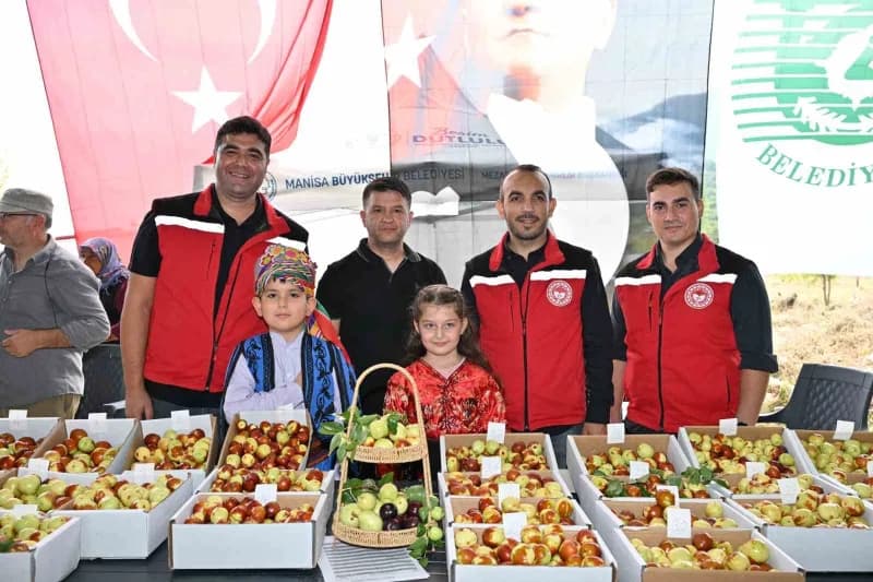 Manisa'nın Demirci ilçesinde tarımın ve coğrafi işaretli lezzetlerin kalbi Söğütçük Mahallesi'nde attı.