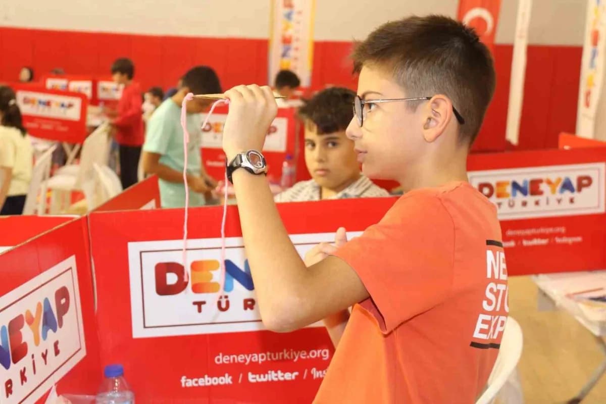 Türkiye’nin geleceğini şekillendirecek Teknoloji üreten gençleri yetiştirmek amacıyla hayata geçirilen DENEYAP Teknoloji