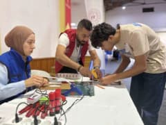 Aydın’da Deneyap Teknoloji Atölyeleri uygulama sınavı sırasında genç öğrenciler teknoloji projeleri üzerinde çalışıyor