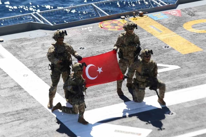 Deniz Kuvvetleri Komutanlığı tarafından Türkiye'nin 3 tarafında bulunan denizlerde gerçekleştirilen Denizkurdu-ı/2026 Ta