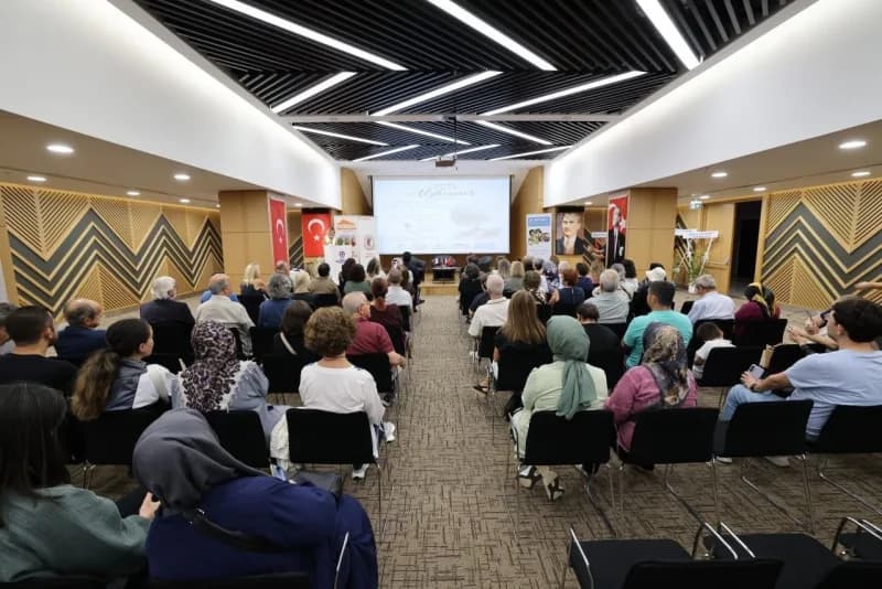 Denizli Büyükşehir Belediyesi Kent Konseyi öncülüğünde, 21 Eylül Dünya Alzheimer Günü dolayısıyla düzenlenen "Nörolojik