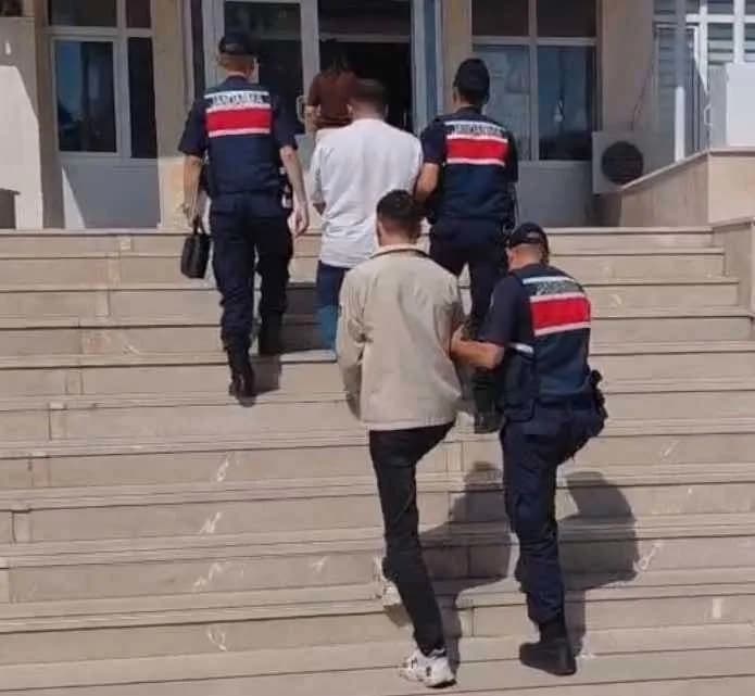 Denizli’de yaşlı adamı ‘kimlik bilgilerin ile çok sayıda cep telefonu alınmış ve bunlarla Suç işlendiğini, kendisinin ve