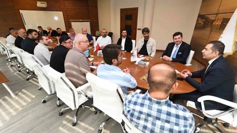 Denizli Ticaret Odası (DTO) Başkanı Uğur Erdoğan, işletmeleri Pamukkale Teknokent’te bulunan DTO üyelerinden bilişim ve