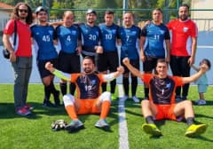 Denizli Görme Engelliler Spor Kulübü oyuncuları maçta gol sevinci yaşarken