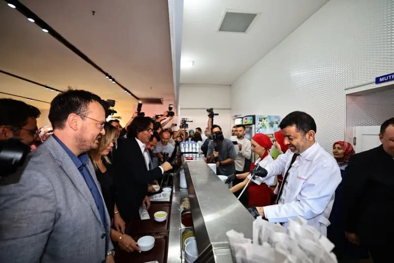 Denizli Büyükşehir Belediyesi'nin sosyal belediyecilik projeleri arasında önemli bir yer tutan Kent Lokantaları, iki yıl