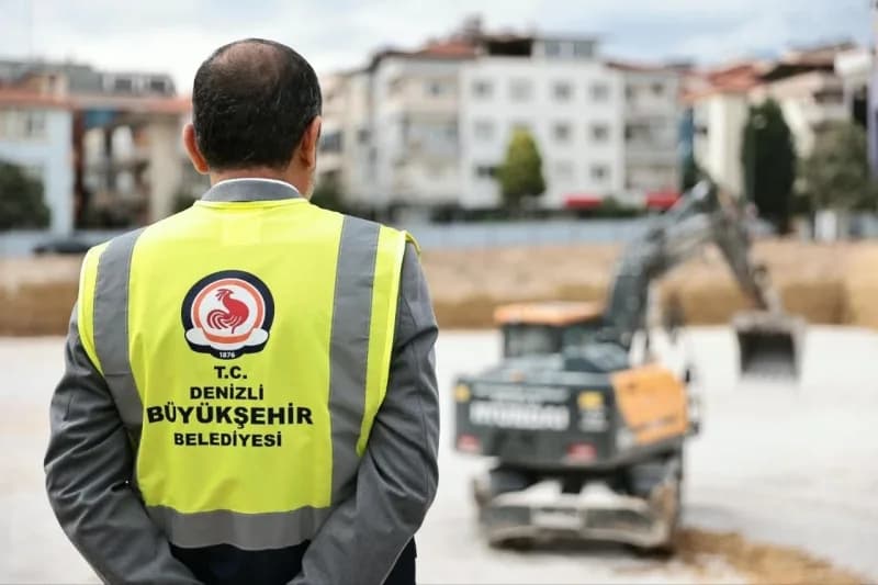 Denizli Büyükşehir Belediyesi, Kent merkezindeki Otopark sorununa kalıcı çözümler getirecek, çevre dostu ve sosyal donat