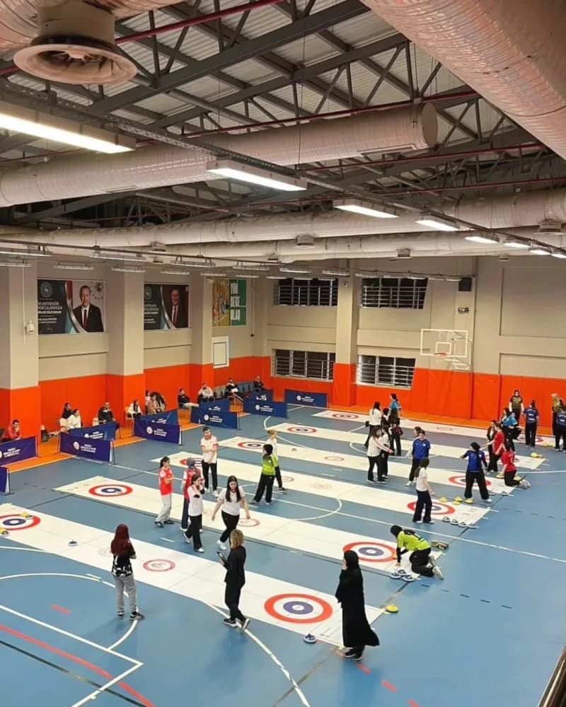 Denizli’de salon sporlarının en önemli merkezlerinden Çok Amaçlı Spor Salonunda bakım onarım çalışmaları tamamlandı. Tes