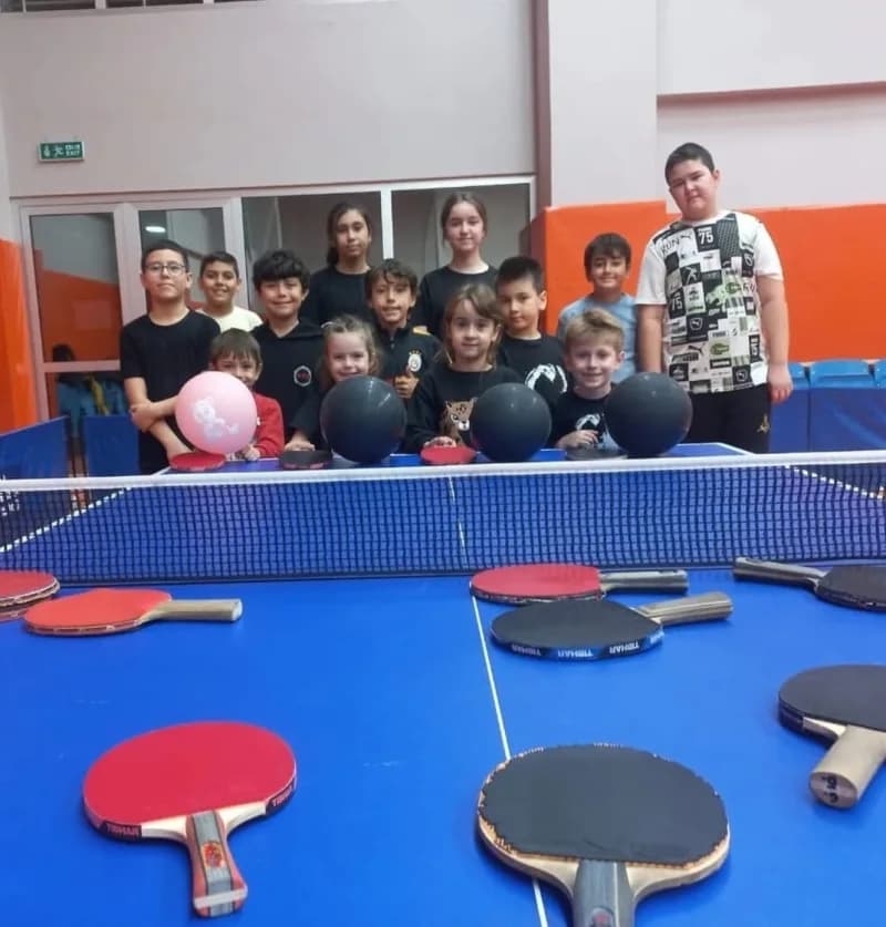 Denizli’de salon sporlarının en önemli merkezlerinden Çok Amaçlı Spor Salonunda bakım onarım çalışmaları tamamlandı. Tes