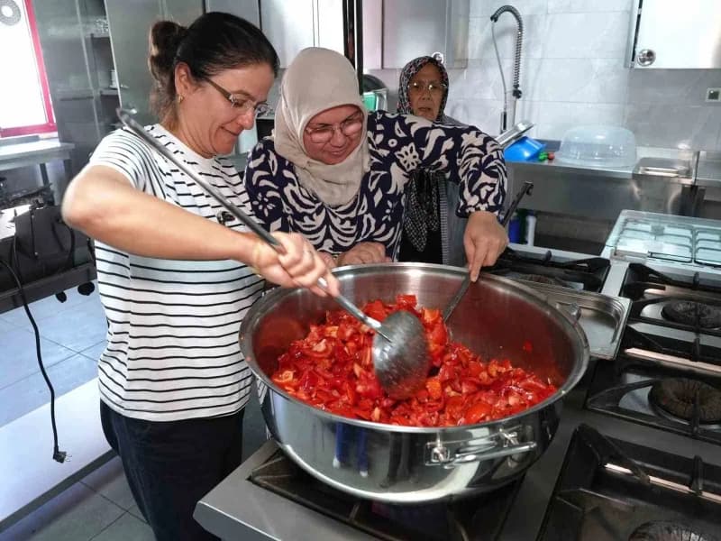 Denizli Büyükşehir Belediyesi, kentin köklü Mutfak kültürünü yaşatmak ve geleneksel tarifleri gelecek kuşaklara aktarmak