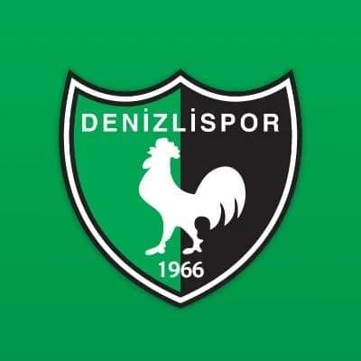 Denizlispor logosu ve Haluk Ulusoy Tesisleri binası önünde çekilmiş fotoğraf