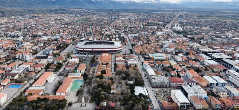 Erzincan’da deprem riskine karşı düşük katlı ve planlı yapılaşma örneği gösteren şehir görüntüsü