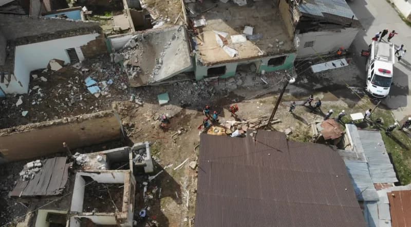 AFAD koordinasyonunda Gümüşhane'nin Kelkit ilçesinde kapsamlı deprem tatbikatı gerçekleştirildi. Erzincan merkezli 6,9 b