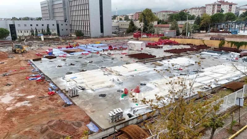 Kocaeli Büyükşehir Belediyesi tarafından Derince'de 8 bin metrekarelik alanda inşa edilen 120 yataklı yeni sağlık tesisi