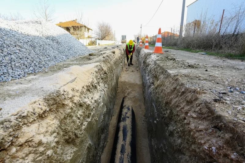 Denizli Büyükşehir Belediyesi DESKİ, kent genelinde içme suyu altyapısını güçlendirmek ve vatandaşlara sağlıklı, güvenli
