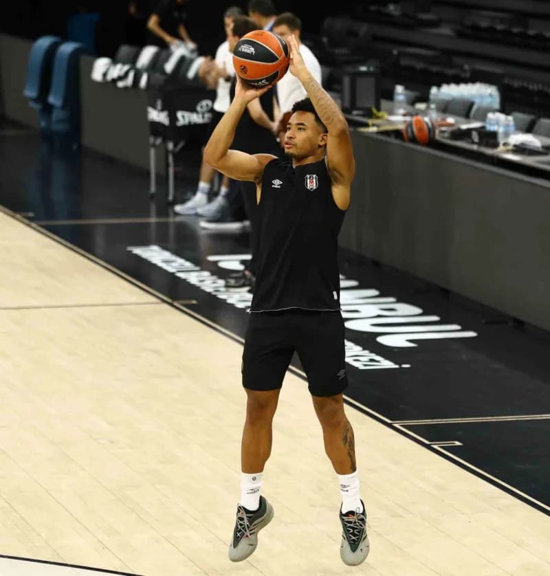 Beşiktaş Erkek Basketbol Takımı’nın oyun kurucusu Devon Dotson, Eurolegaue için heyecanlı olduklarını ve camianın beklen