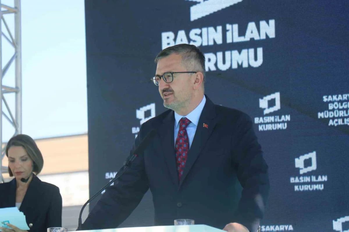 Cumhurbaşkanlığı İletişim Başkanı Burhanettin Duran