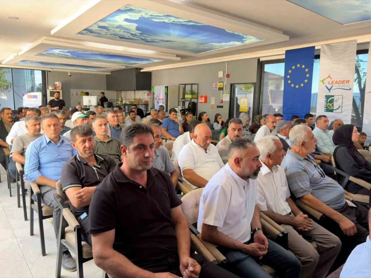 Kaymakam Mustafa atısş’ın katılımıyla Dicle öğretmenevi’nde düzenlenen toplantıda, vatandaşlar ve Yerel paydaşlarla bir
