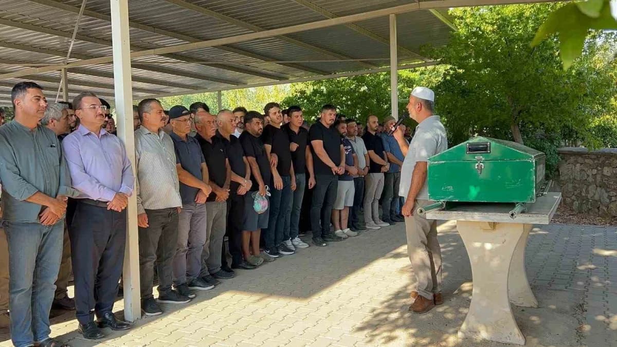 Muğla'nın Fethiye ilçesinde iddiaya göre Özel bir klinikte olduğu diş tedavisinin ardından fenalaşan 5 yaşındaki Hatice