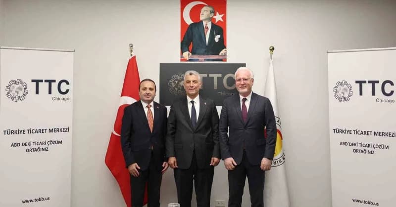 Ticaret Bakanı Bolat, G20 toplantıları üzerine ABD'nin Chicago kentinde, beraberindekilerle Türkiye Odalar ve Borsalar B