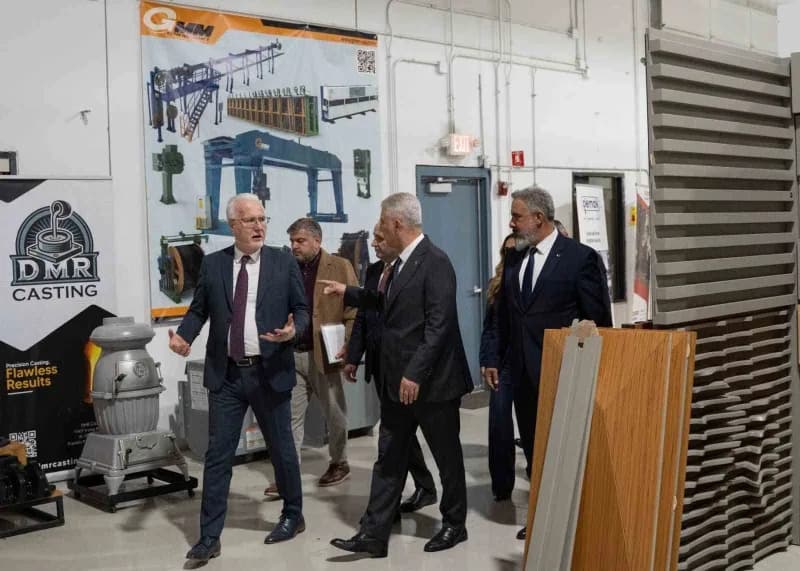 Ticaret Bakanı Ömer Bolat, "2025 yılında 38,5 milyar dolar olan dış Ticaret hacmimizin, 2026 yılı sonunda yüzde 10 civar