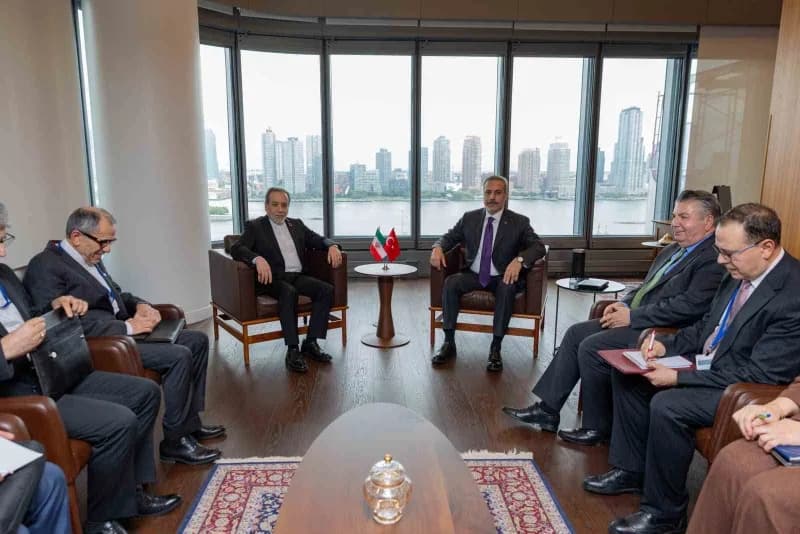 Dışişleri Bakanı Hakan Fidan, New York’ta İran Dışişleri Bakanı Abbas Arakçi ile bir araya geldi.