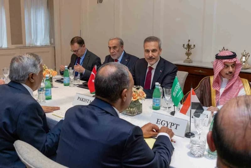 Dışişleri Bakanı Hakan Fidan, BM 81. Genel Kurulu kapsamında New York'ta düzenlenen Türkiye-Mısır-Pakistan-Suudi Arabist