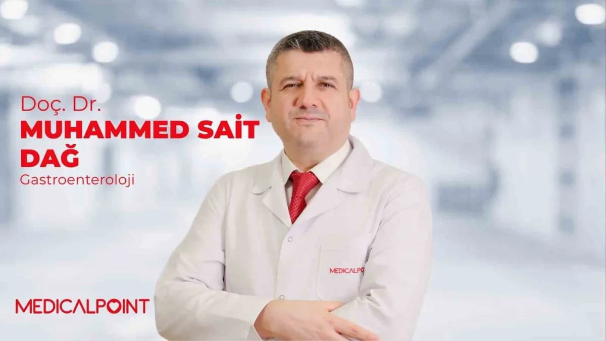 Medical Point Gaziantep Hastanesi Gastroenteroloji Uzmanı Doç. Dr. Muhammed Sait Dağ açıklama yaparken