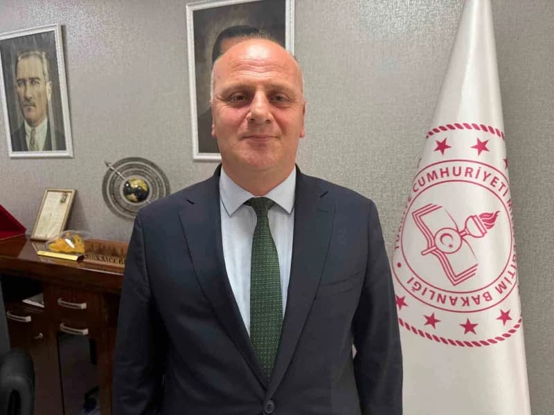 İl Milli Eğitim Müdürü Salih Sadoğlu, yeni Eğitim öğretim yılı öncesinde yaklaşık 200 okulda 290 milyon liralık bakım ve