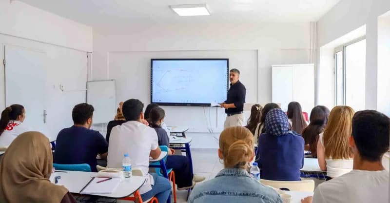 Diyarbakır Büyükşehir Belediyesi bünyesinde faaliyet gösteren Akademi Sur, Akademi Huzurevleri ve Akademi Çermik’te yeni