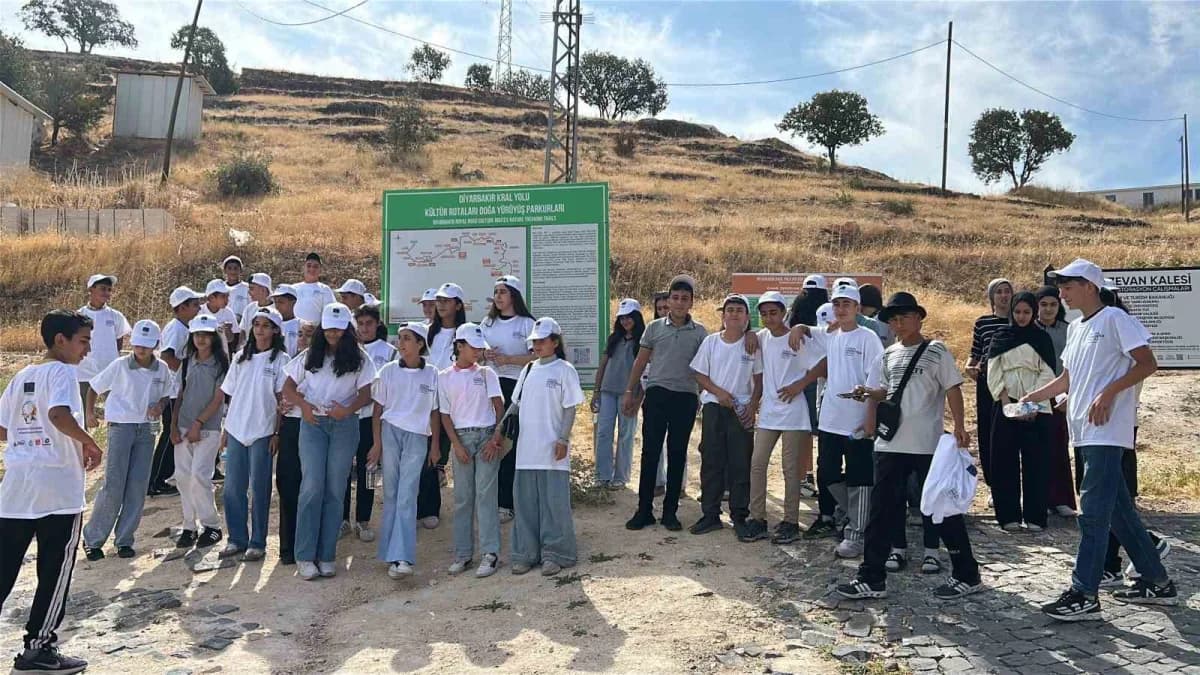 Tigris Bisiklet ce Doğa Sporları Kulübü tarafından, köy okulu öğrencilerine tarihitigris Bisiklet ve Doğa Sporları Kulüb