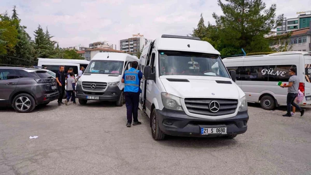 Diyarbakır Büyükşehir Belediyesi, 2026-2027 eğitim öğretim yılının başlamasıyla birlikte kent genelinde faaliyet göstere