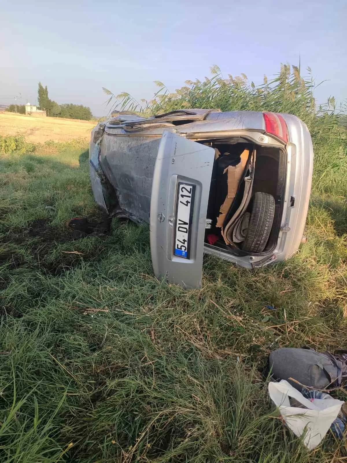 Diyarbakır'da otomobilin devrilmesi sonucu meydana gelen trafik kazasında 4'ü çocuk 9 kişi yaralandı. (Fotoğraflar dış k