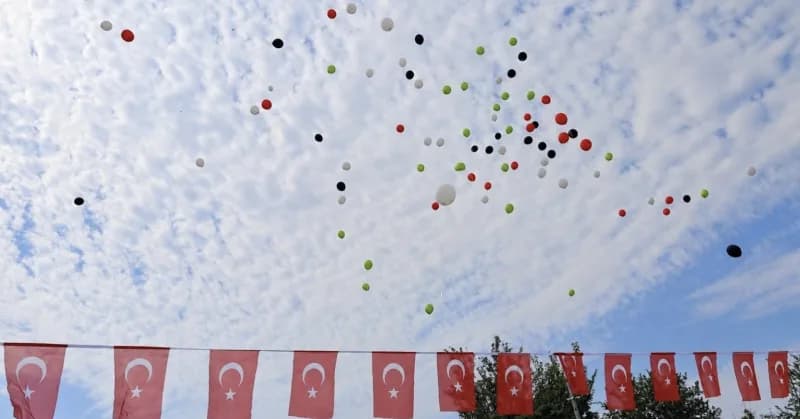Millî Eğitim Bakanlığı koordinesinde yürütülen 'uçurtmalar Vurulmasın, Gökyüzü Çocuklara Kalsın' etkinlikleri kapsamında