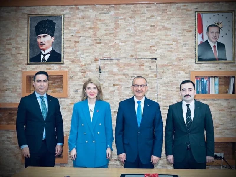 Malatya Valisi Seddar Yavuz, AK Parti Malatya Milletvekili İnanç Siraç Kara Ölmeztoprak ve Büyükşehir Belediye Başkanı S